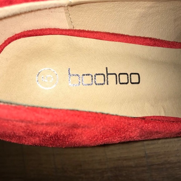 Red fashion heels - Picture 3 of 3